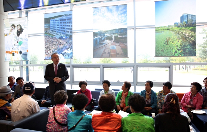 UNIST First Annual Photography Exhibition: UNIST Today and Tomorrow