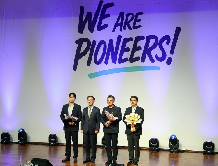 [UNIST 개원기념식] 융합·혁신 성과 우수교원 대상 3인 시상